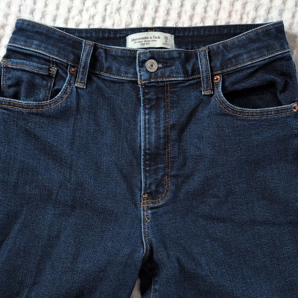Abercrombie & Fitch Women's The Super Skinny Ankle High Rise Jeans Size 28